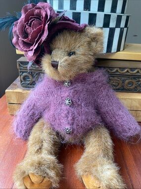 Elizabeth Collectible Bear THE BEARINGTON COLLECTION Fall 2005 Purple Outfit